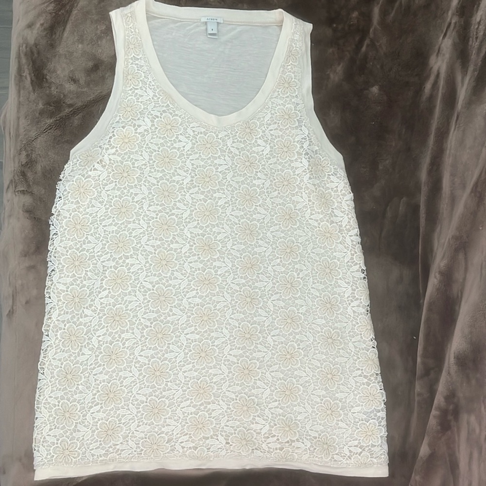 Beautiful J.Crew top with flower pattern!